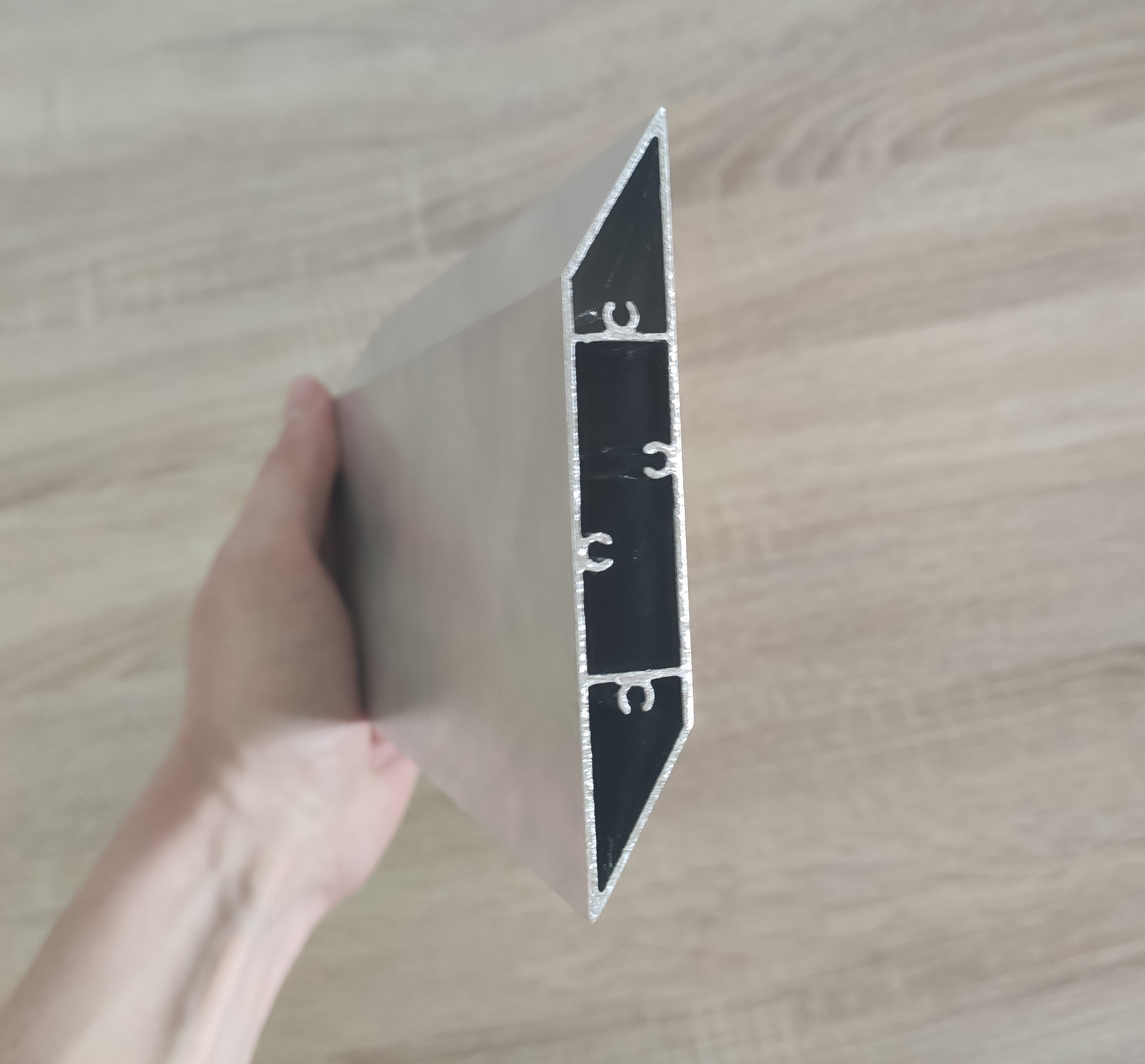 Aluminiumlamelle in Parallelogrammform 