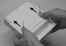 1. Nehmen Sie die obere Abdeckung des Empfängers ab.