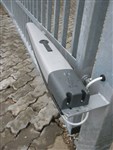 Montagebeispiel für den NICE-Toona-Antrieb Montagebeispiel für den NICE-Toona-Antrieb