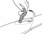 3. Ziehen Sie den Entriegelungshebel heraus. Nun können Sie das Tor von Hand bewegen.
